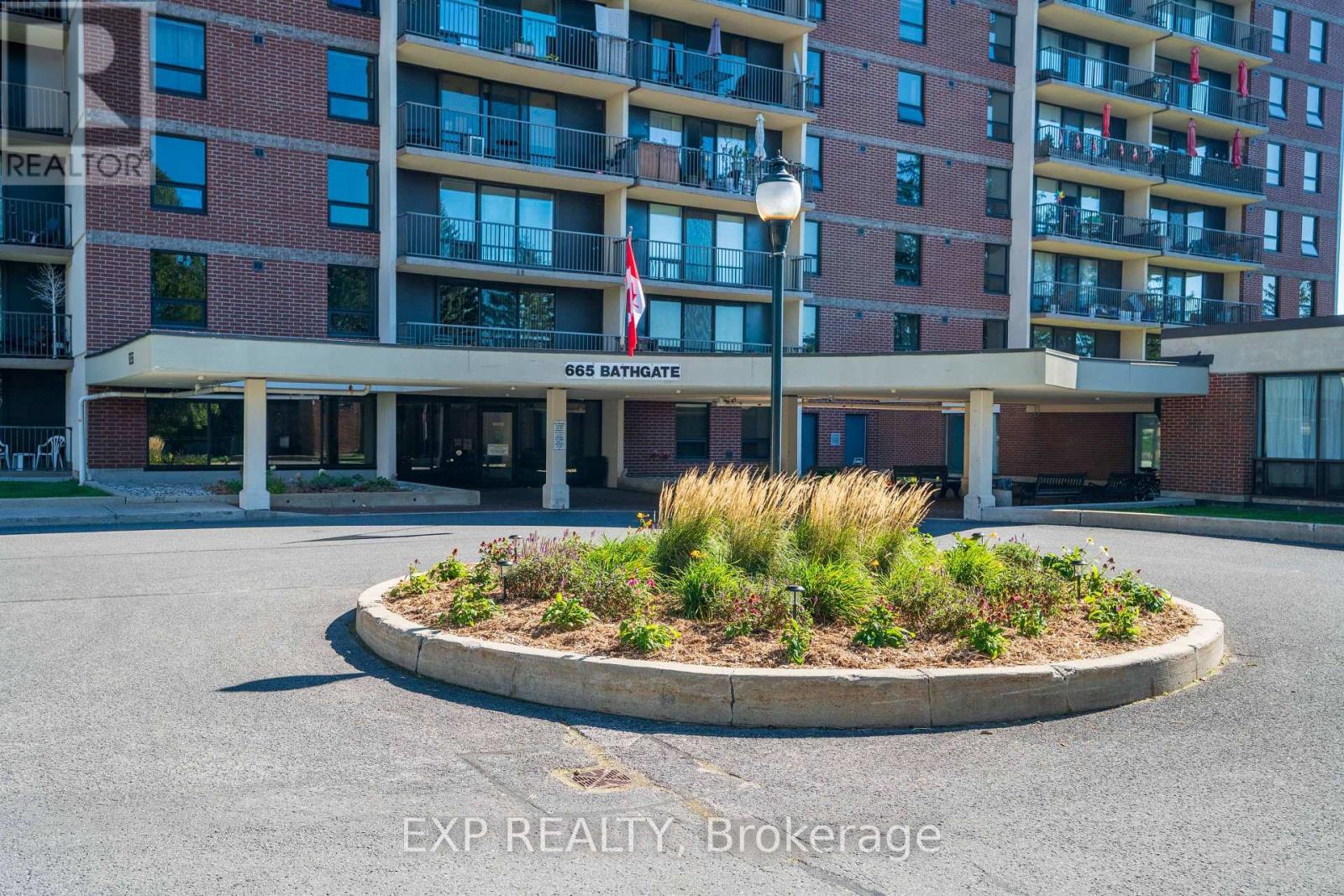 404 - 665 Bathgate Drive, Ottawa, Ontario  K1K 3Y4 - Photo 3 - X13841894
