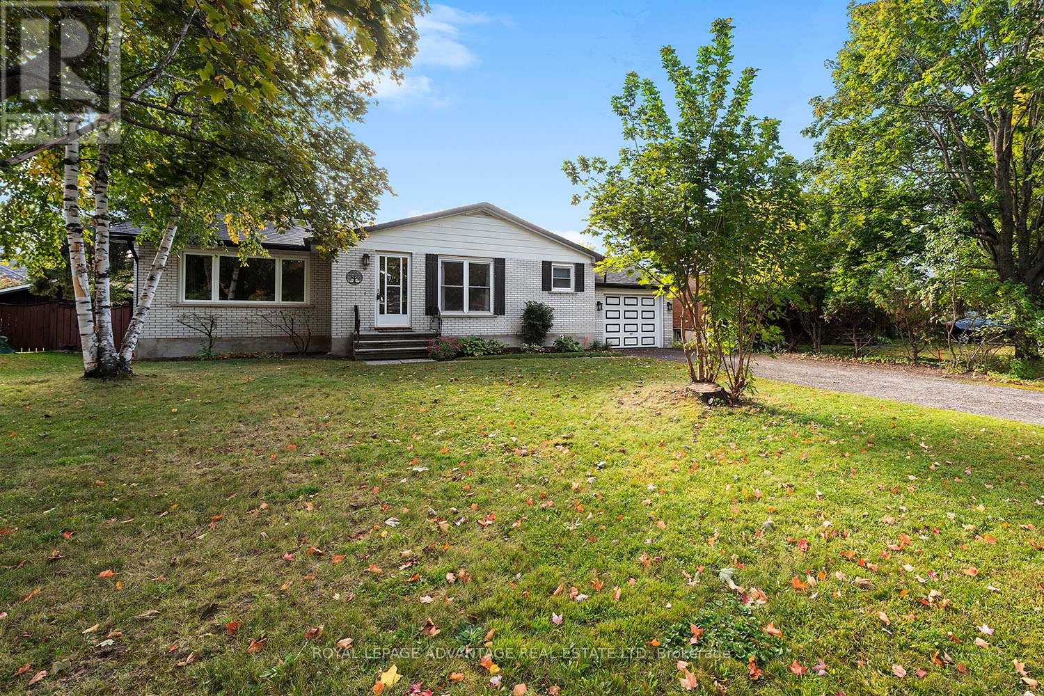 10 Robert Road, Perth, Ontario K7H 2Z8 - Photo 2 - X13841910