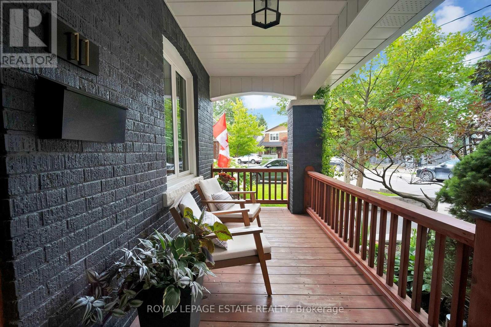 11 Hemlock Avenue, Toronto, Ontario  M4L 3E9 - Photo 2 - E13841716