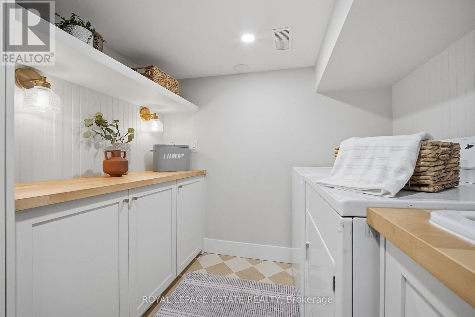 11 Hemlock Avenue, Toronto, Ontario  M4L 3E9 - Photo 27 - E13841716