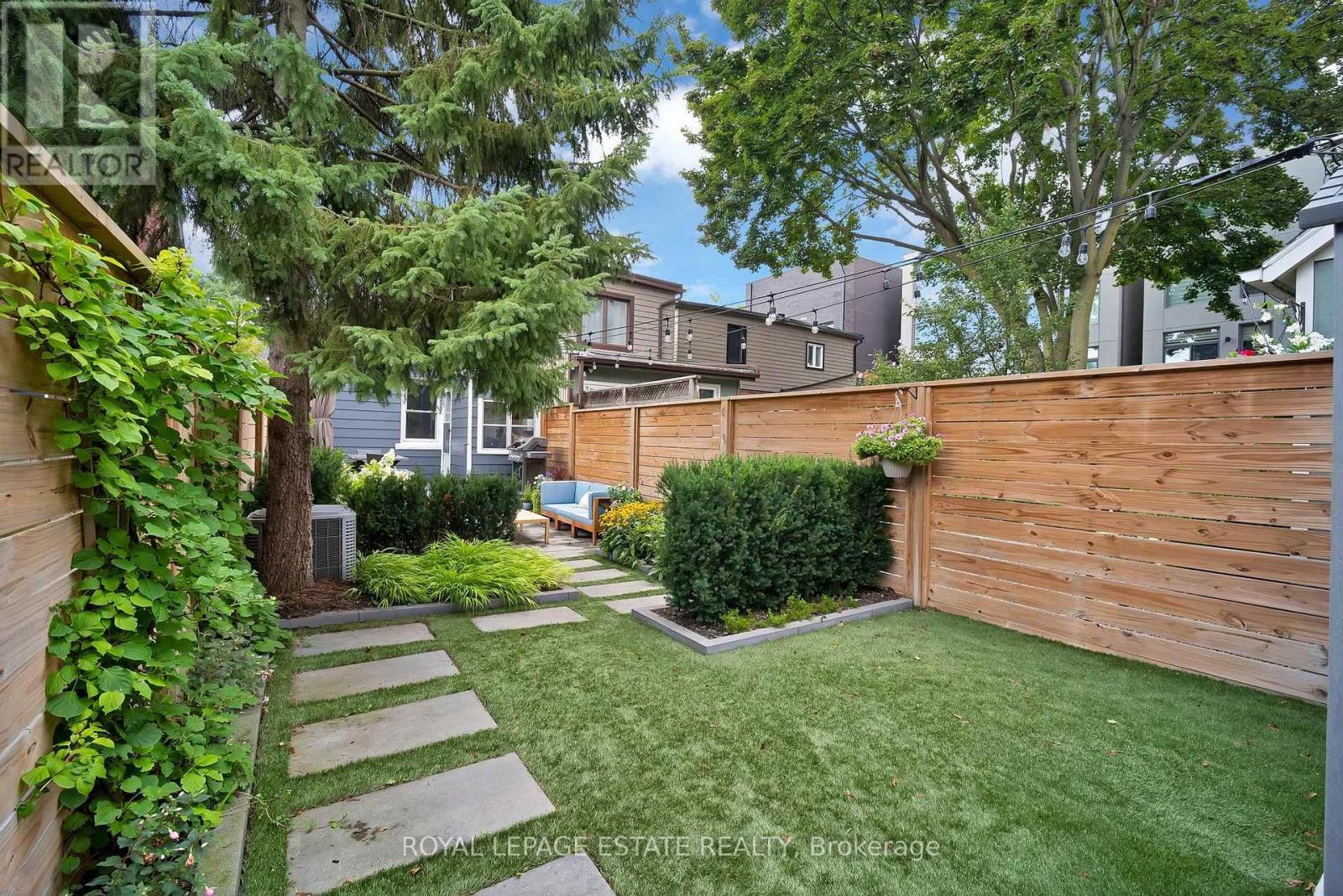 11 Hemlock Avenue, Toronto, Ontario  M4L 3E9 - Photo 33 - E13841716