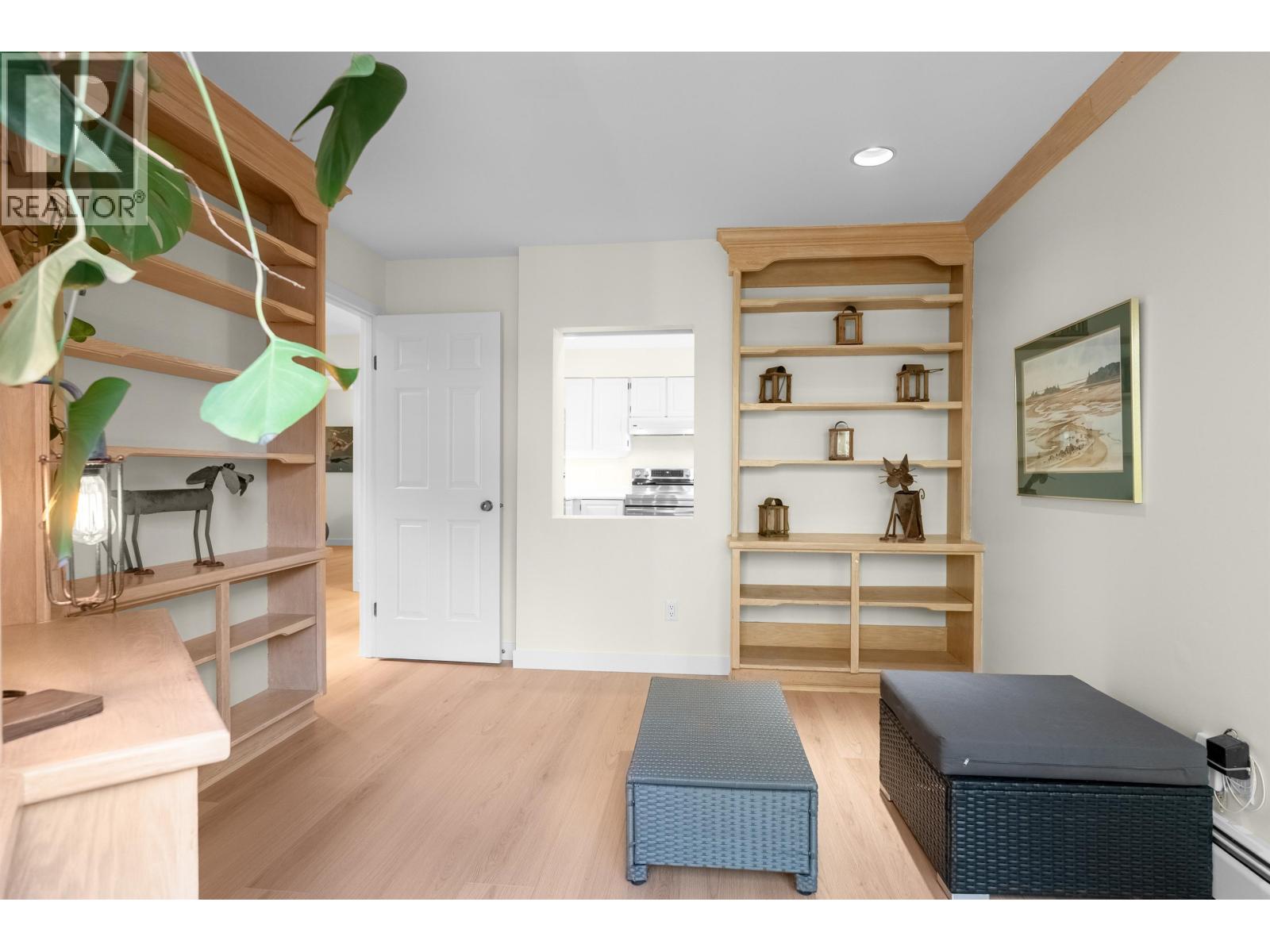 5948 Nancy Greene Way, North Vancouver, British Columbia  V7R 4W1 - Photo 14 - R3170879