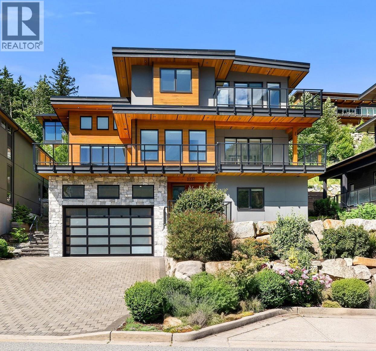 2237 WINDSAIL PLACE, squamish, British Columbia