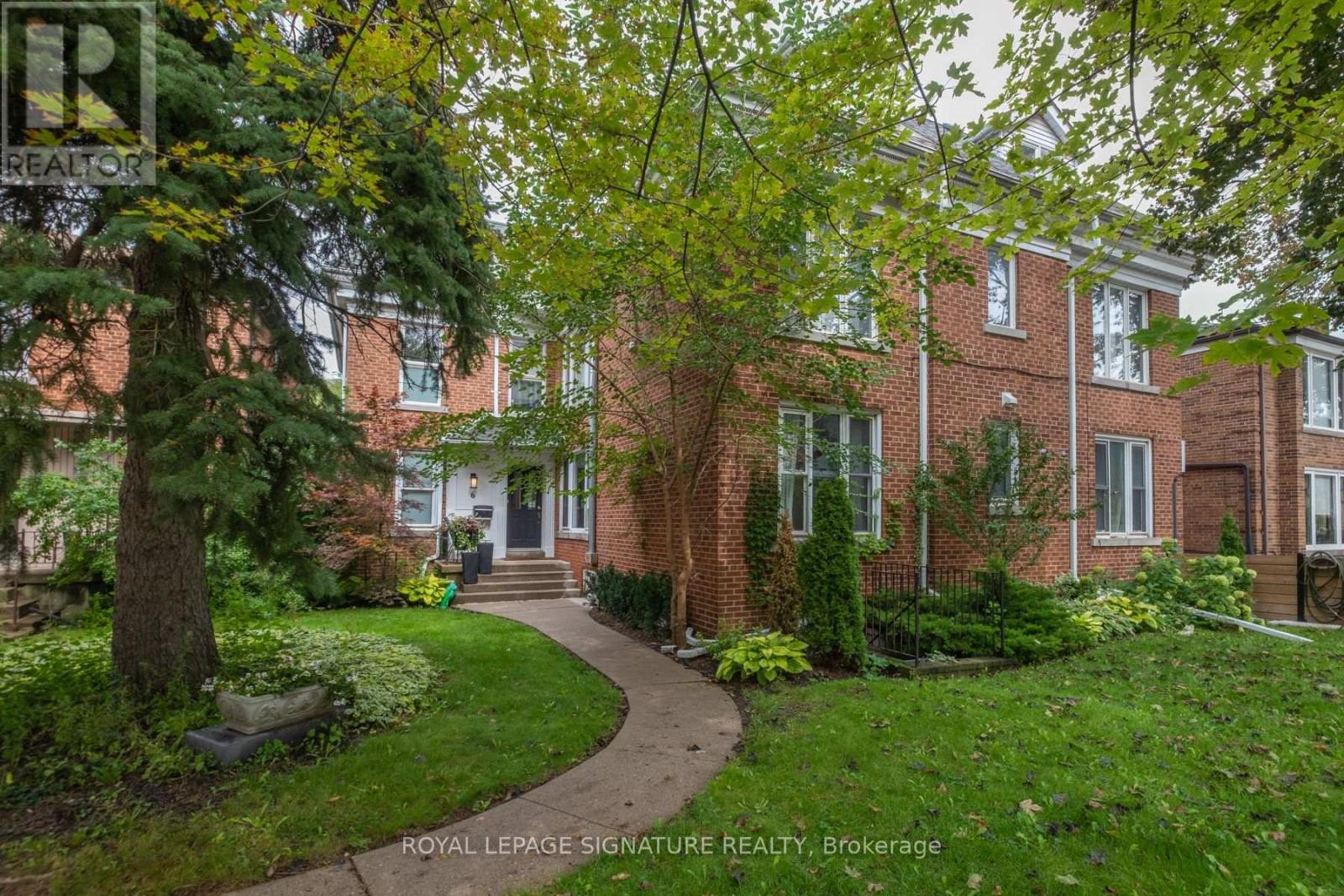 1 - 6 MARKDALE AVENUE, Toronto, Ontario