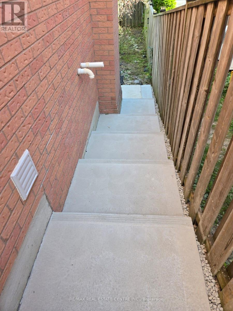 Basement - 15 Dagwell Crescent, Ajax (Central West), Ontario  L1T 3M8 - Photo 14 - E13841884