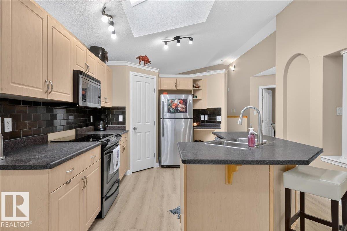 508 77 ST SW