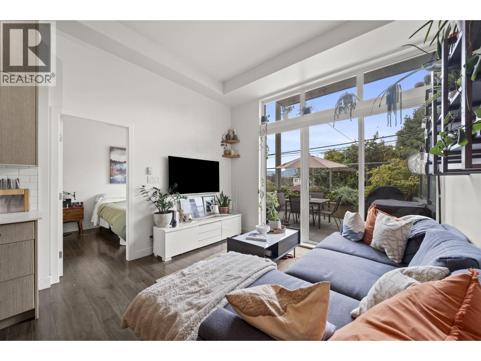 306 388 KOOTENAY STREET