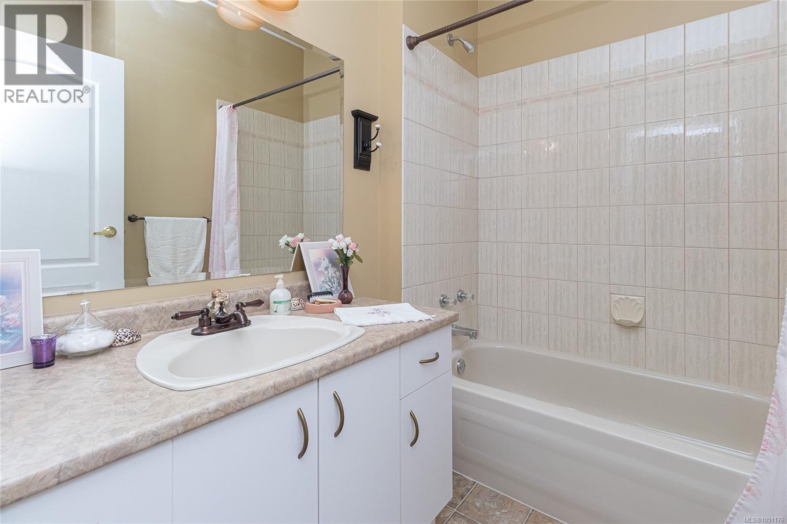 13 4318 Emily Carr Dr