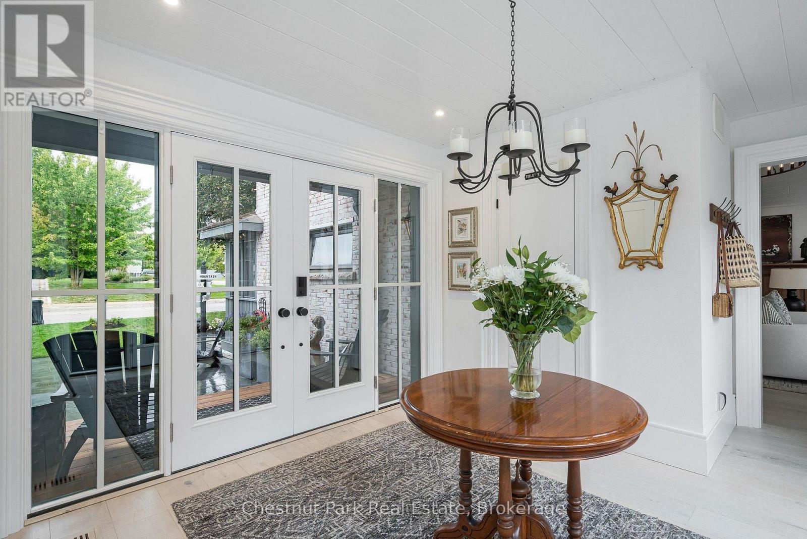 21 Elizabeth Street E, Clearview, Ontario  L0M 1G0 - Photo 18 - S13840552