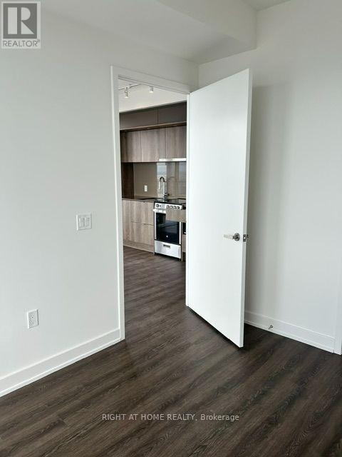 6205 - 448 Burnhamthorpe Rd Road W, Mississauga (City Centre), Ontario  L5B 0R4 - Photo 10 - W13841882