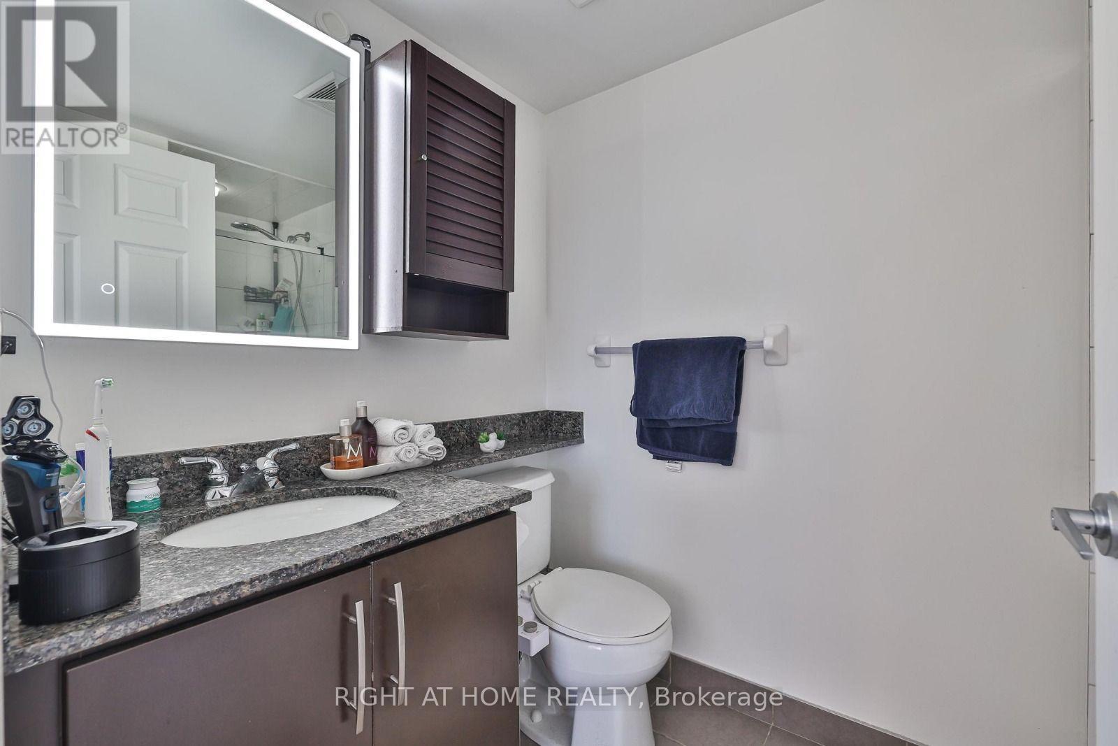 2402 - 3 Michael Power Place, Toronto (Islington-City Centre West), Ontario  M9A 0A2 - Photo 18 - W13841906