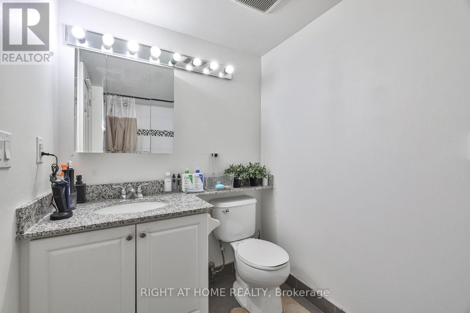 2402 - 3 Michael Power Place, Toronto (Islington-City Centre West), Ontario  M9A 0A2 - Photo 24 - W13841906