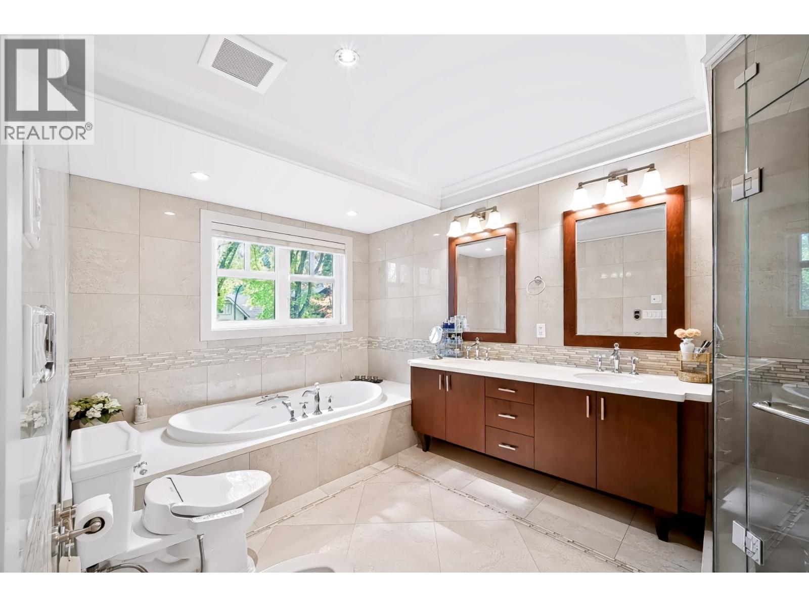 2851 W 38th Avenue, Vancouver, British Columbia  V6N 2W8 - Photo 12 - R3170101