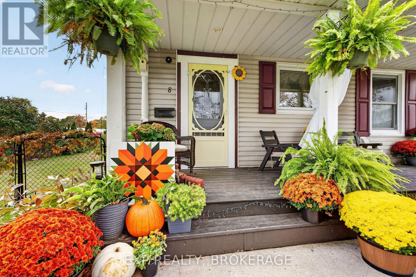 8 Ortona Crescent, Prince Edward County, Ontario K0K 2T0 - Photo 4 - X13841920