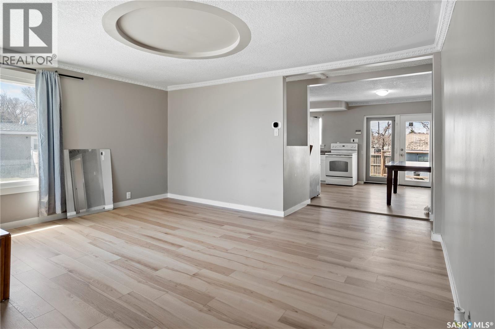 978 Lindsay Street, Regina, Saskatchewan  S4N 3A6 - Photo 6 - SK049881