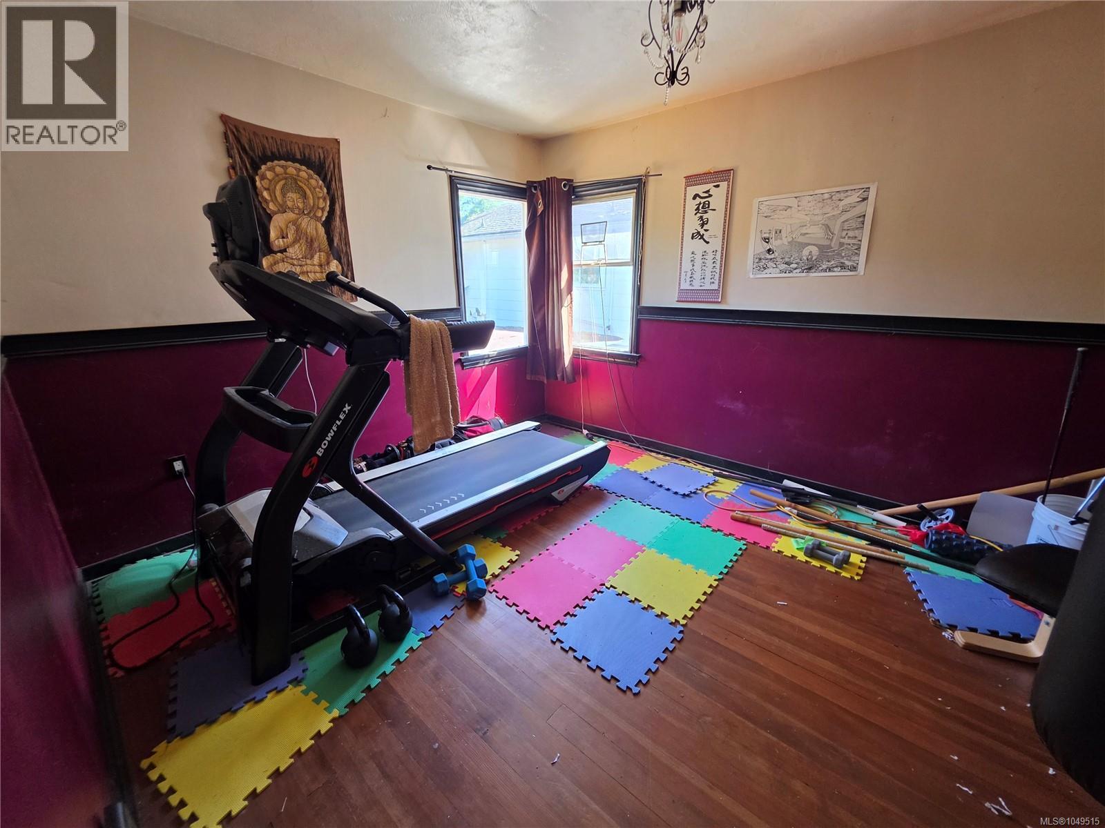 315 View St