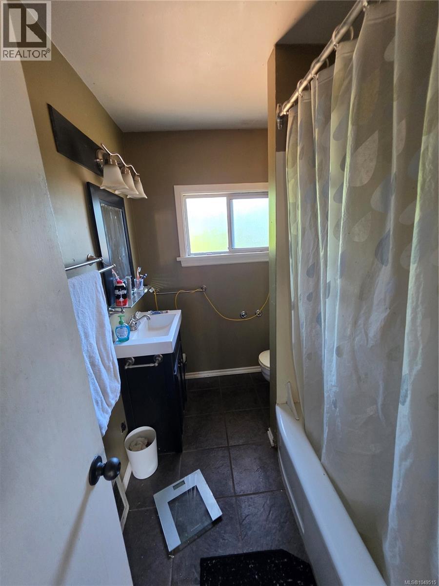 315 View St