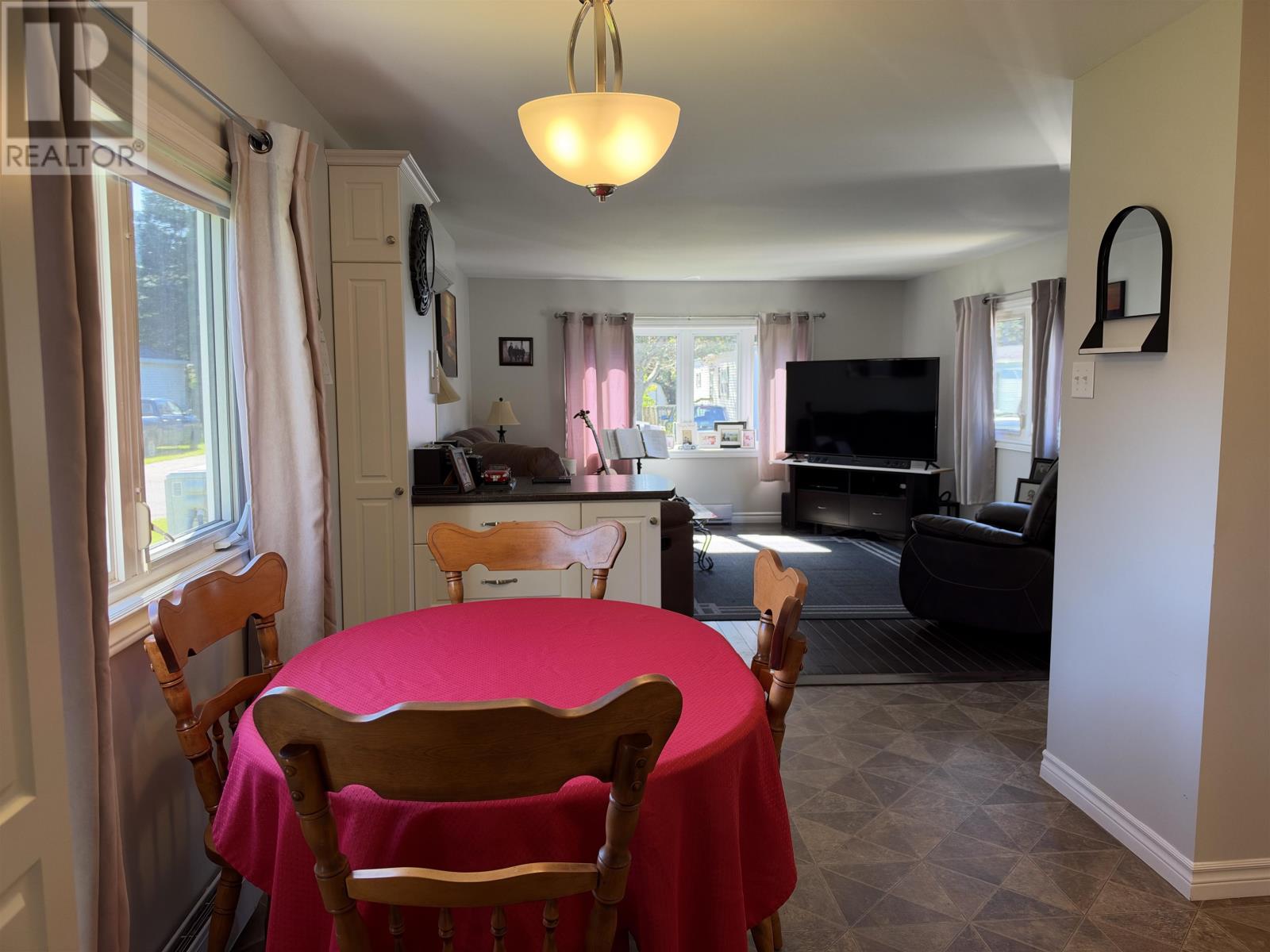 89 Evergreen Drive, Summerside, Prince Edward Island  C1N 4H8 - Photo 11 - 202624662