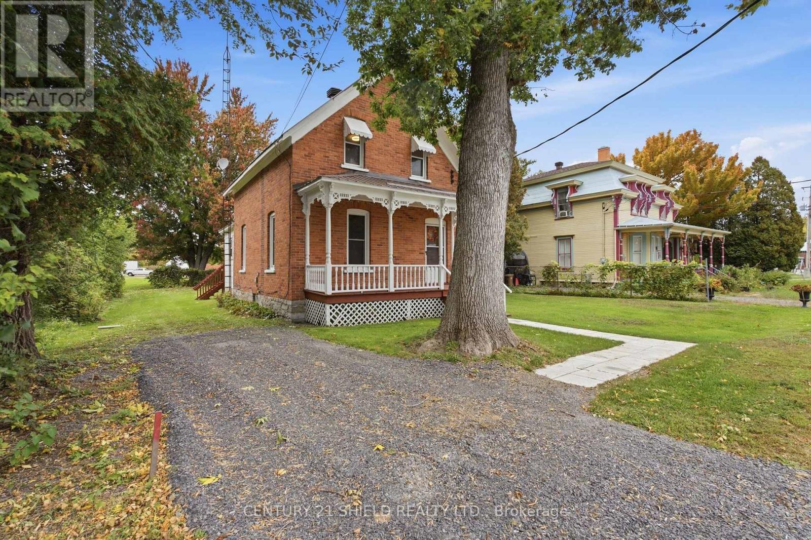 13 Oak Street, South Glengarry, Ontario K0C 1N0 - Photo 4 - X13841956