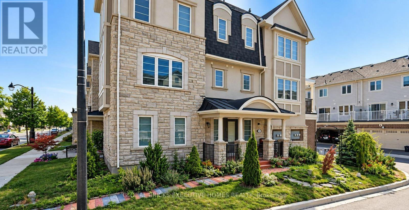 296 Ellen Davidson Drive, Oakville, Ontario  L6M 0V5 - Photo 3 - W13841700
