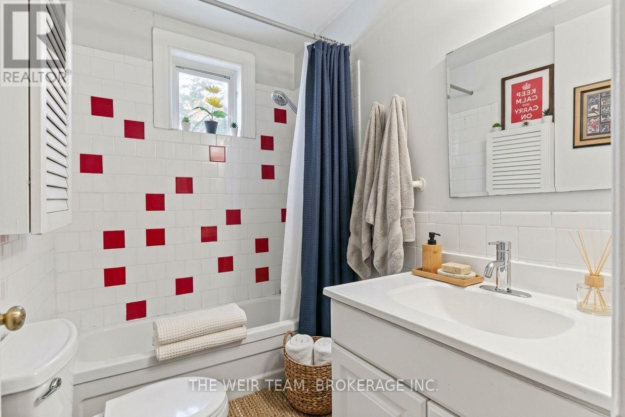 219 Withrow Avenue, Toronto, Ontario  M4K 1E2 - Photo 27 - E13841448
