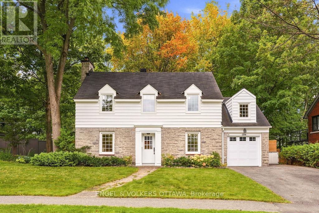 694 ISLAND PARK DRIVE, Ottawa, Ontario