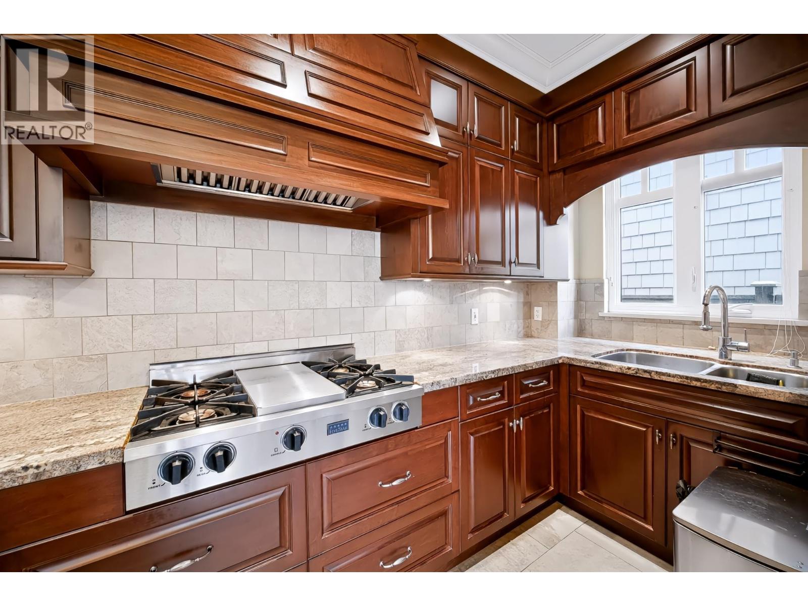 2851 W 38th Avenue, Vancouver, British Columbia  V6N 2W8 - Photo 6 - R3170101
