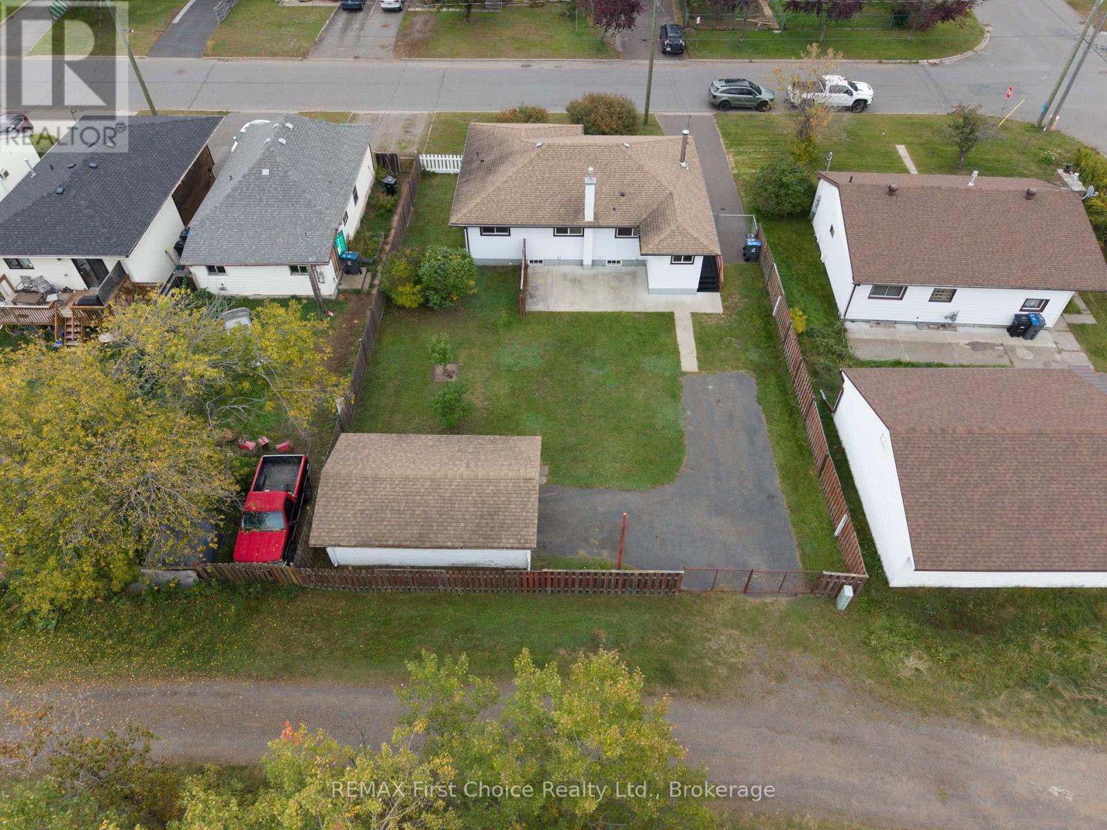 69 Matthews St. Street, Thunder Bay, Ontario  P7A 3K8 - Photo 13 - X13841182