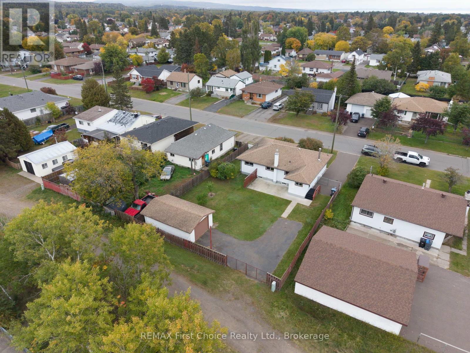 69 Matthews St. Street, Thunder Bay, Ontario  P7A 3K8 - Photo 11 - X13841182