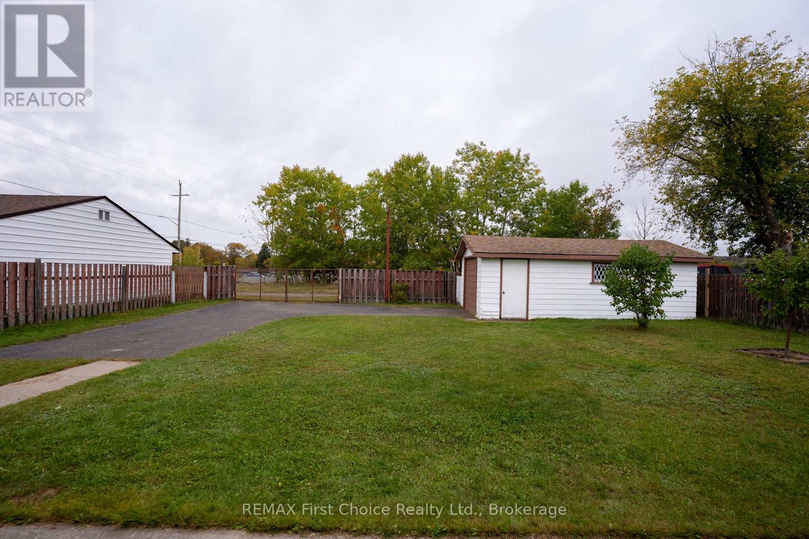 69 Matthews St. Street, Thunder Bay, Ontario  P7A 3K8 - Photo 19 - X13841182