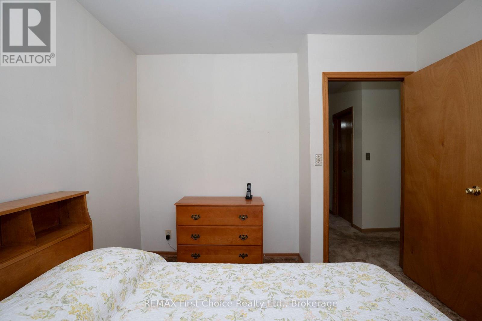 69 Matthews St. Street, Thunder Bay, Ontario  P7A 3K8 - Photo 2 - X13841182