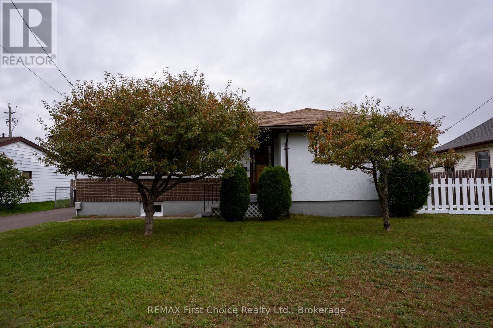 69 Matthews St. Street, Thunder Bay, Ontario  P7A 3K8 - Photo 16 - X13841182