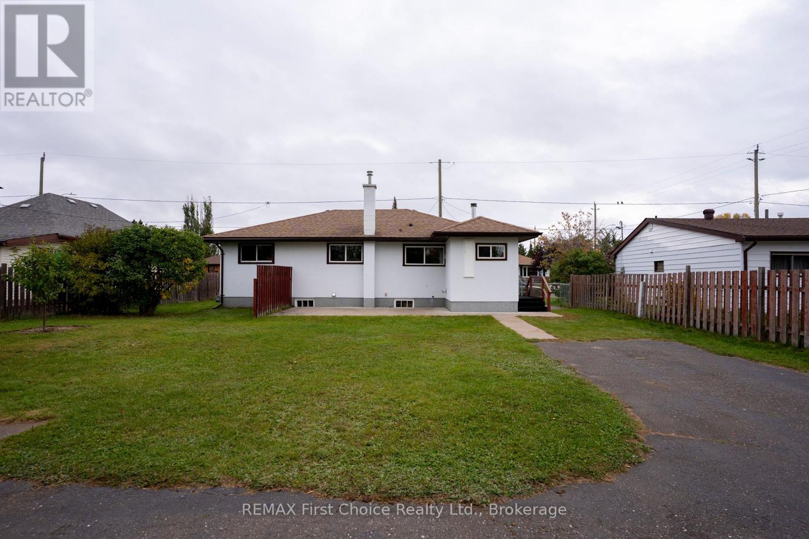 69 Matthews St. Street, Thunder Bay, Ontario  P7A 3K8 - Photo 22 - X13841182