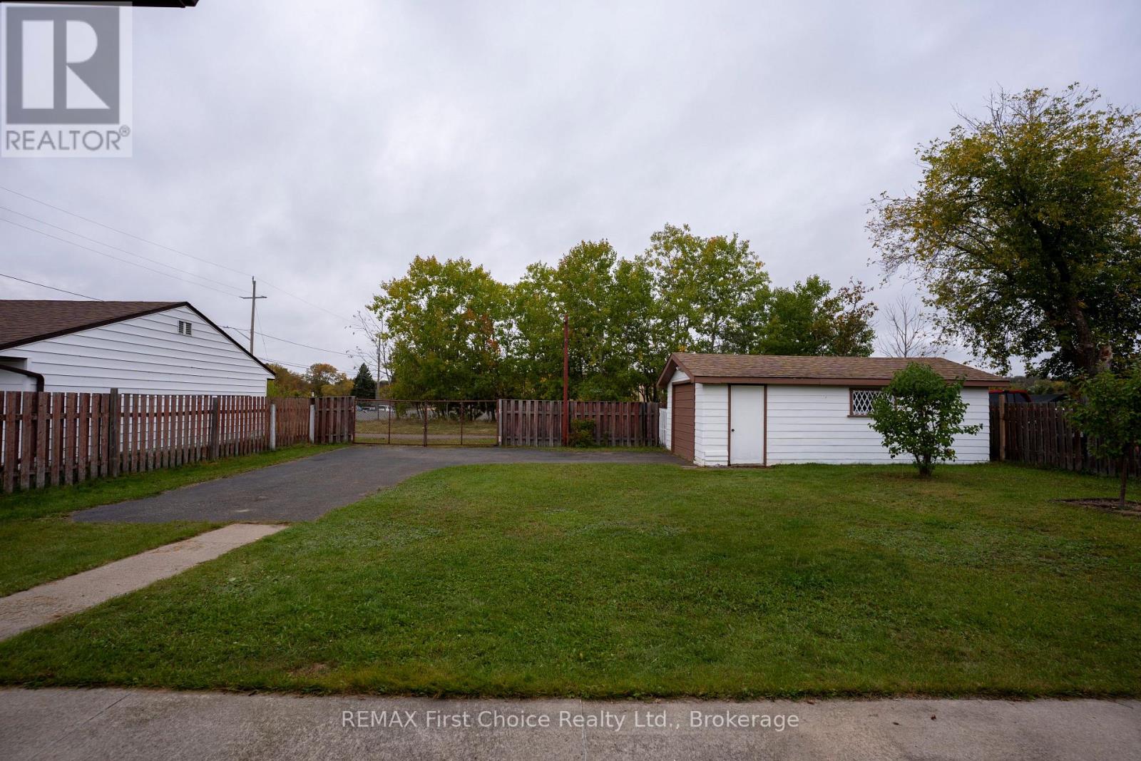 69 Matthews St. Street, Thunder Bay, Ontario  P7A 3K8 - Photo 29 - X13841182