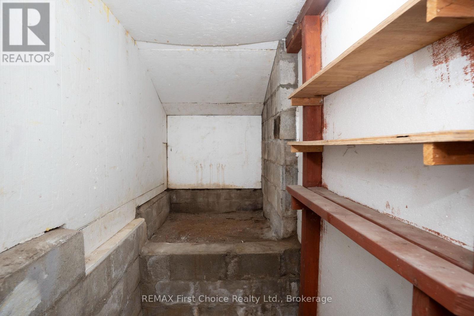 69 Matthews St. Street, Thunder Bay, Ontario  P7A 3K8 - Photo 38 - X13841182