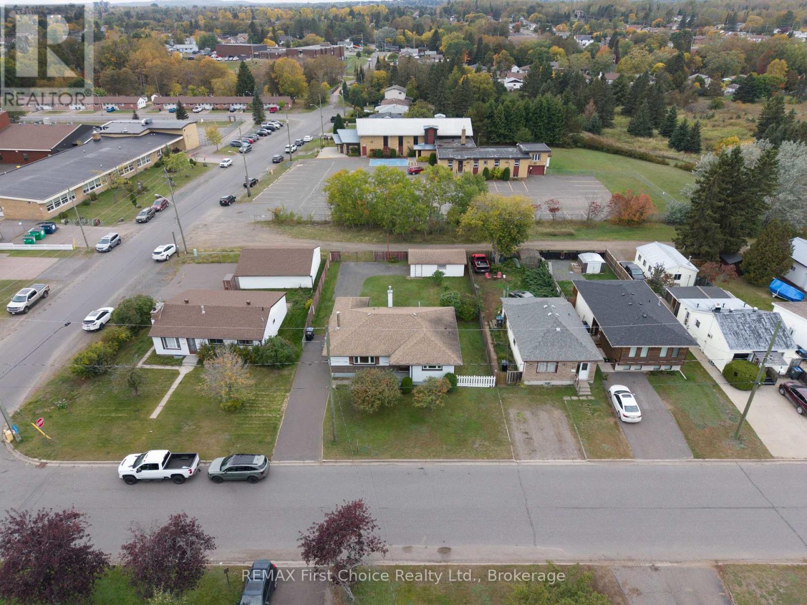 69 Matthews St. Street, Thunder Bay, Ontario  P7A 3K8 - Photo 8 - X13841182