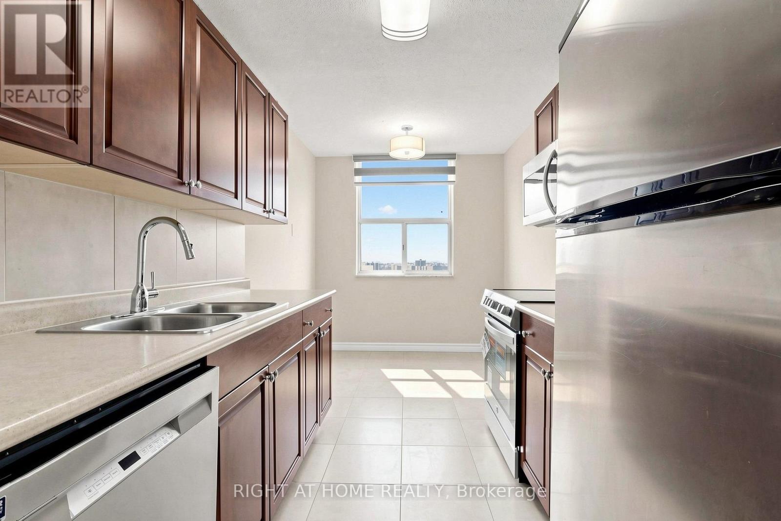 2212 - 205 Hilda Avenue, Toronto, Ontario  M2M 4B1 - Photo 15 - C13782762