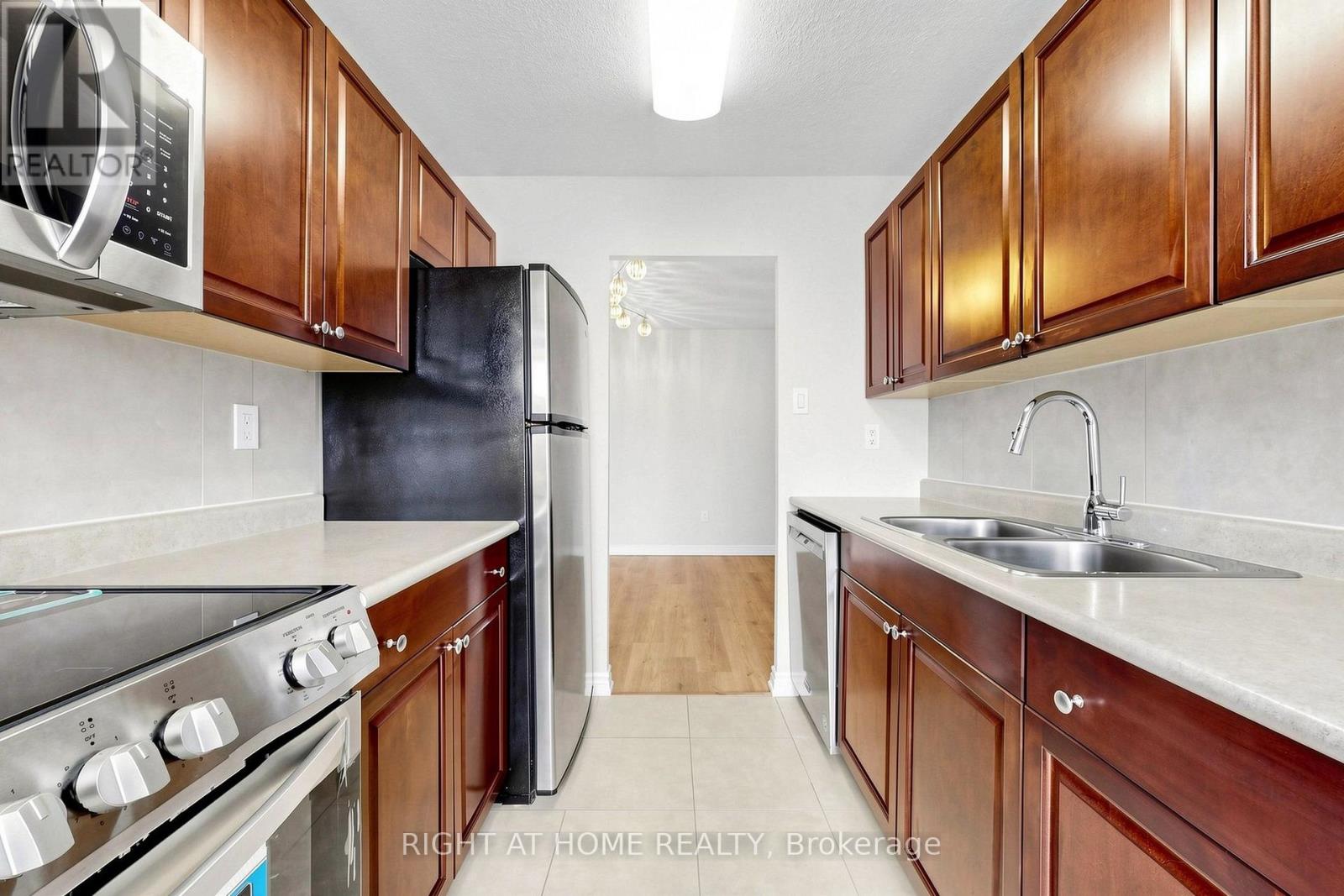 2212 - 205 Hilda Avenue, Toronto, Ontario  M2M 4B1 - Photo 14 - C13782762