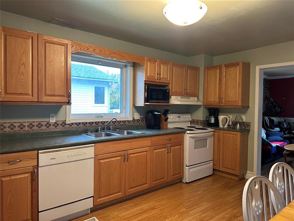75 St Claude Avenue, St Claude, Manitoba R0G 1Z0 - Photo 2 - 202624357