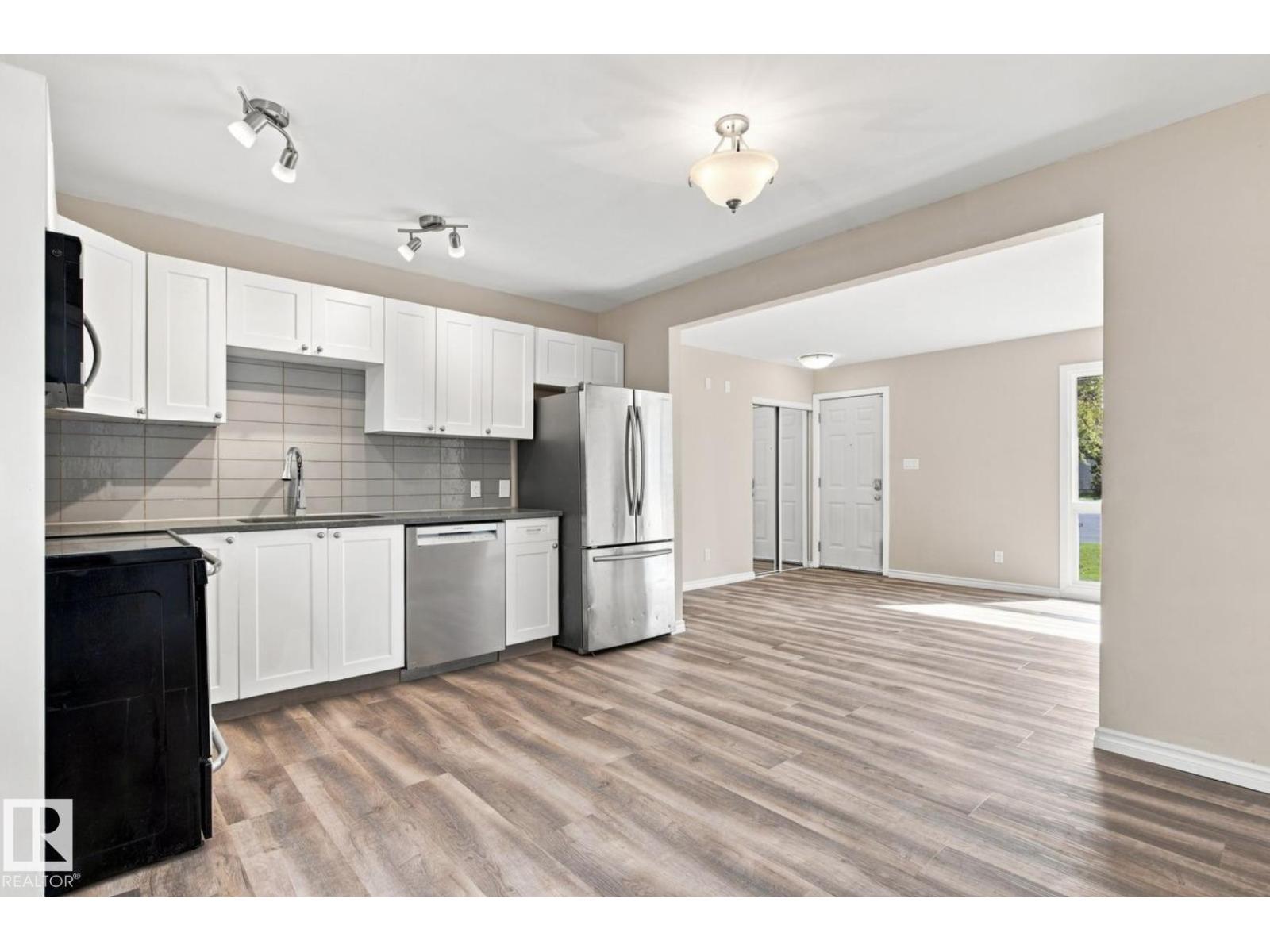 15812 110A AV NW