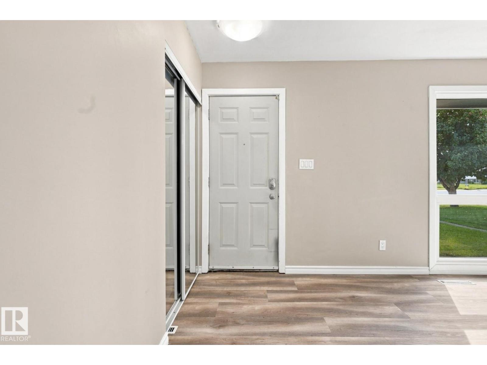 15812 110A AV NW