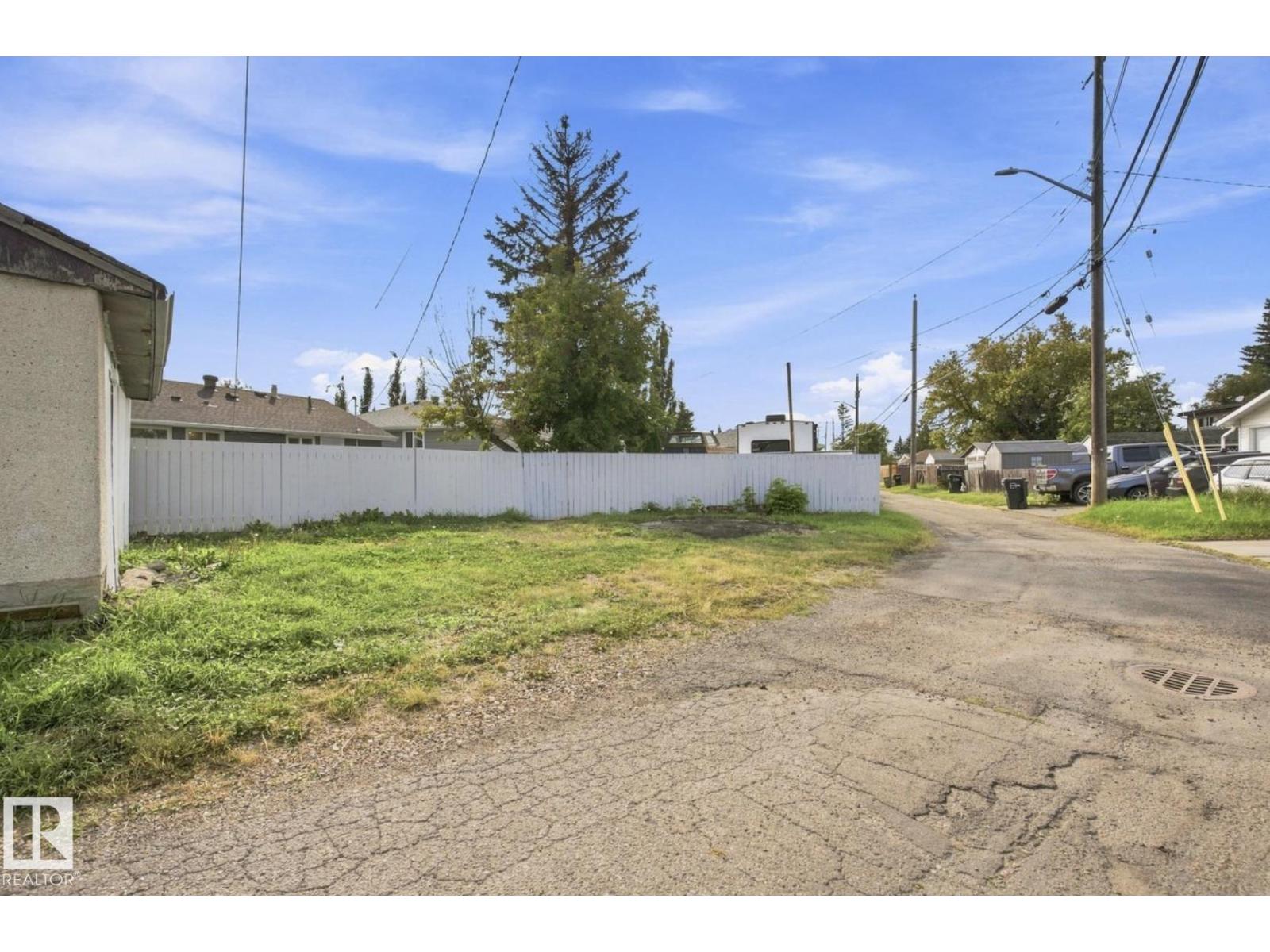 15812 110A AV NW