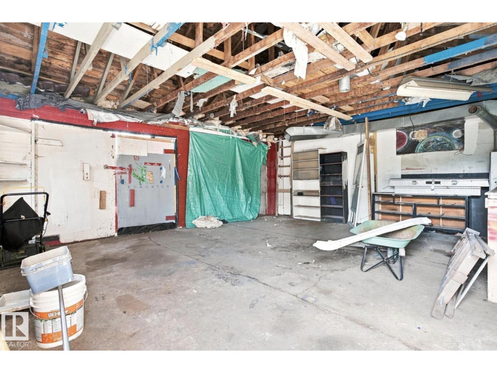 15812 110A AV NW