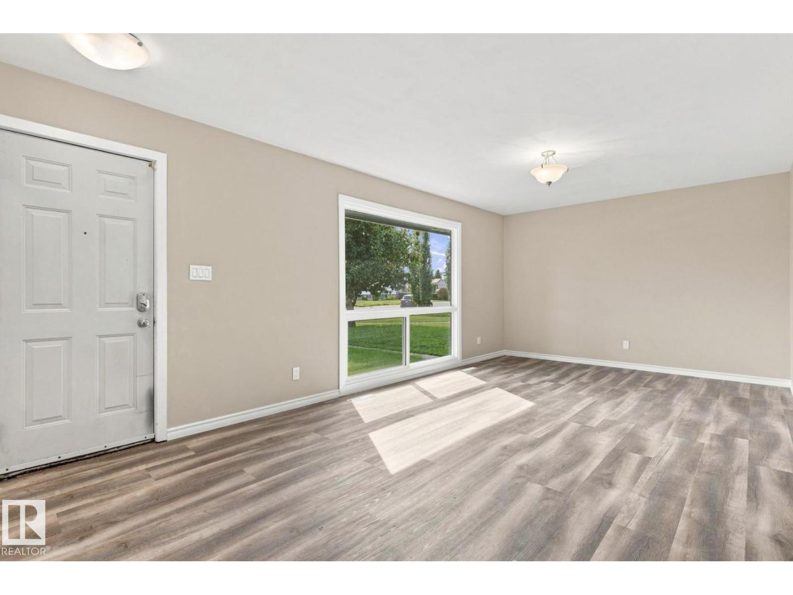15812 110A AV NW
