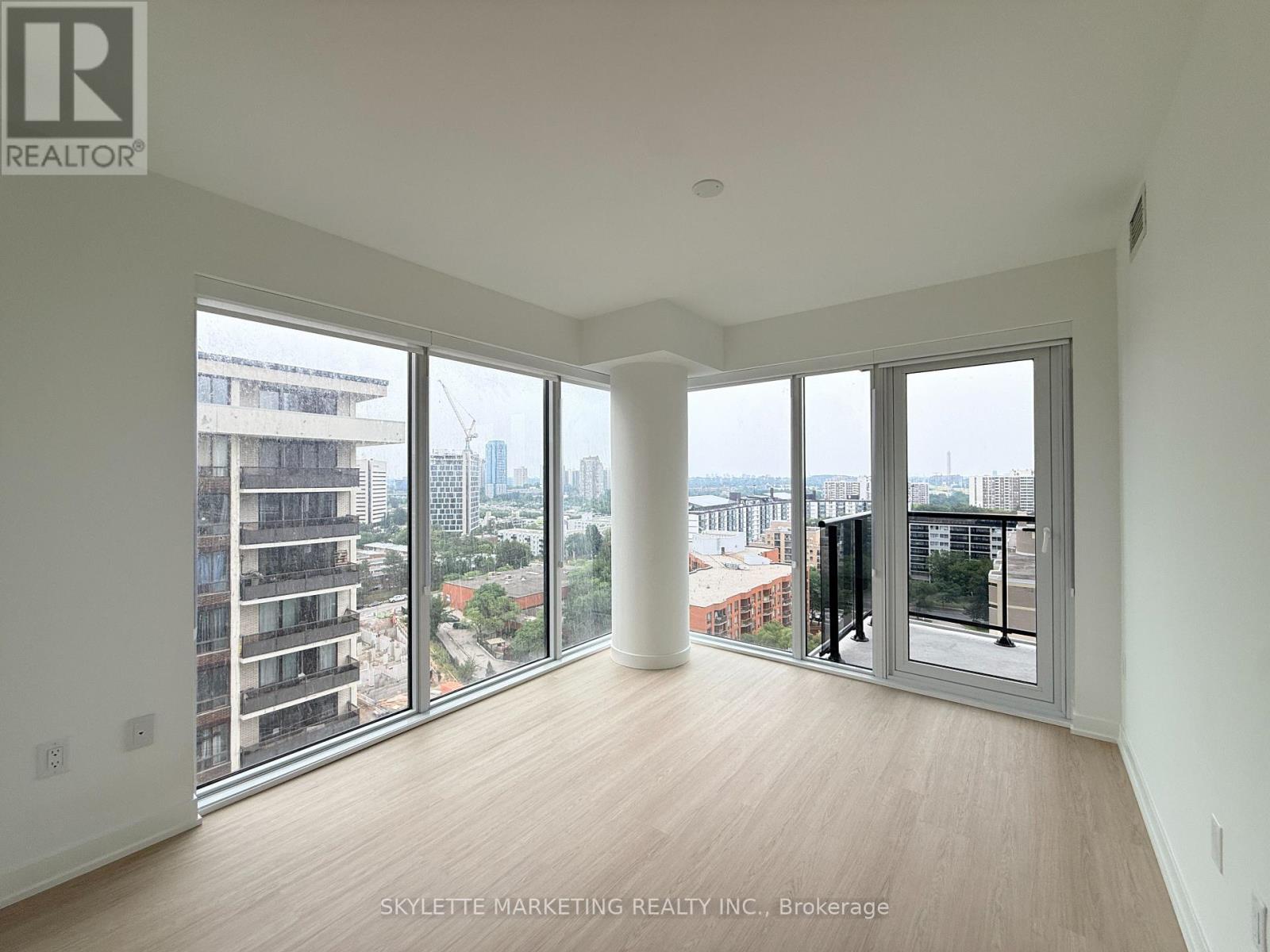 1405 - 15 DAVID SALOMON DRIVE, Toronto, Ontario