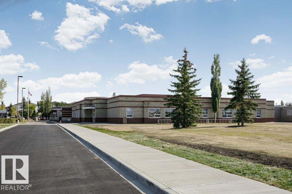 16532 75 ST NW