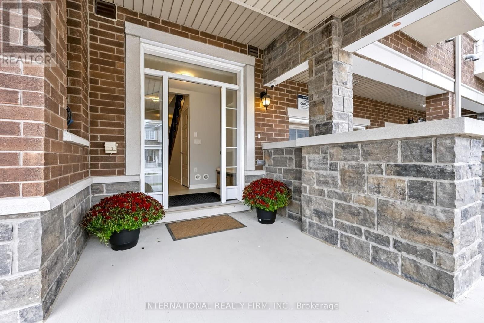 36 Paisley Drive, Bradford West Gwillimbury (Bradford), Ontario L3Z 4P2 - Photo 2 - N13842012
