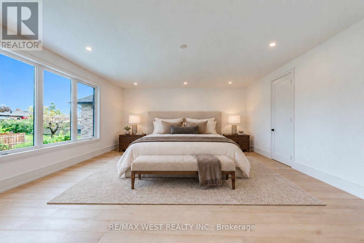 3 Amber Crescent, Toronto, Ontario  M6L 2R5 - Photo 19 - W13842002