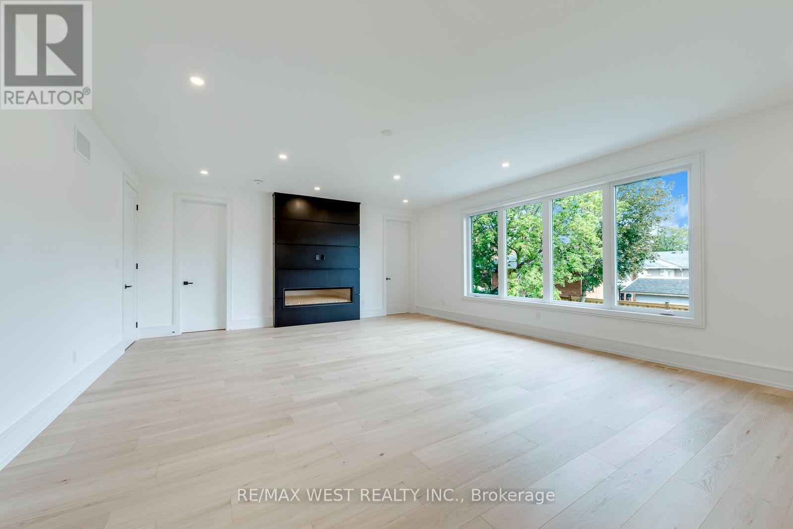 3 Amber Crescent, Toronto, Ontario  M6L 2R5 - Photo 20 - W13842002