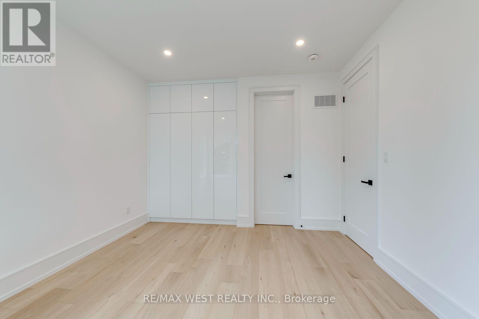 3 Amber Crescent, Toronto, Ontario  M6L 2R5 - Photo 31 - W13842002